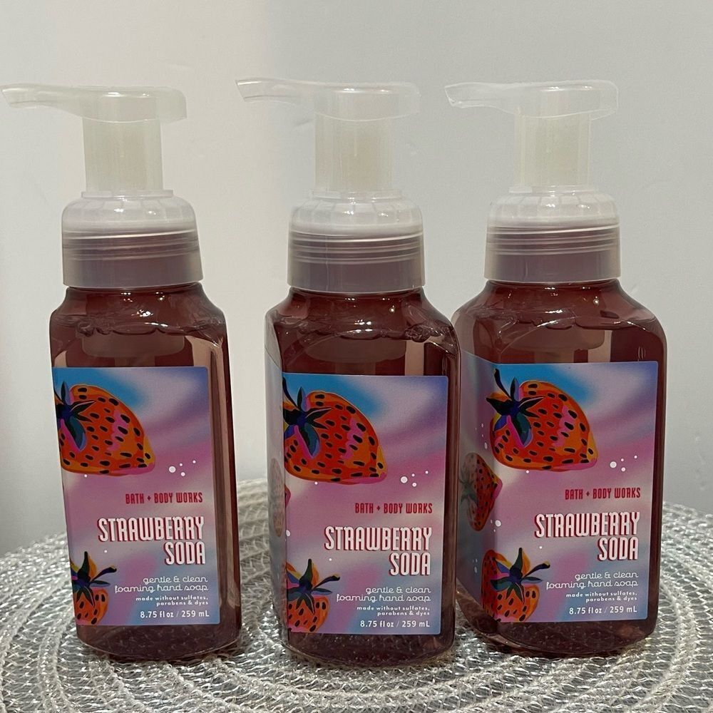 BBW Strawberry Soda Foaming Hand Soap Set of 3 NWT